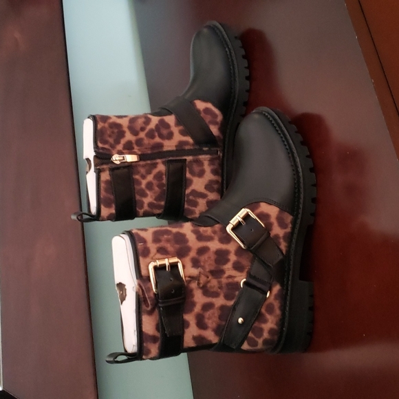 NWT Nine West Leopard Print Biker Boots - Picture 2 of 7